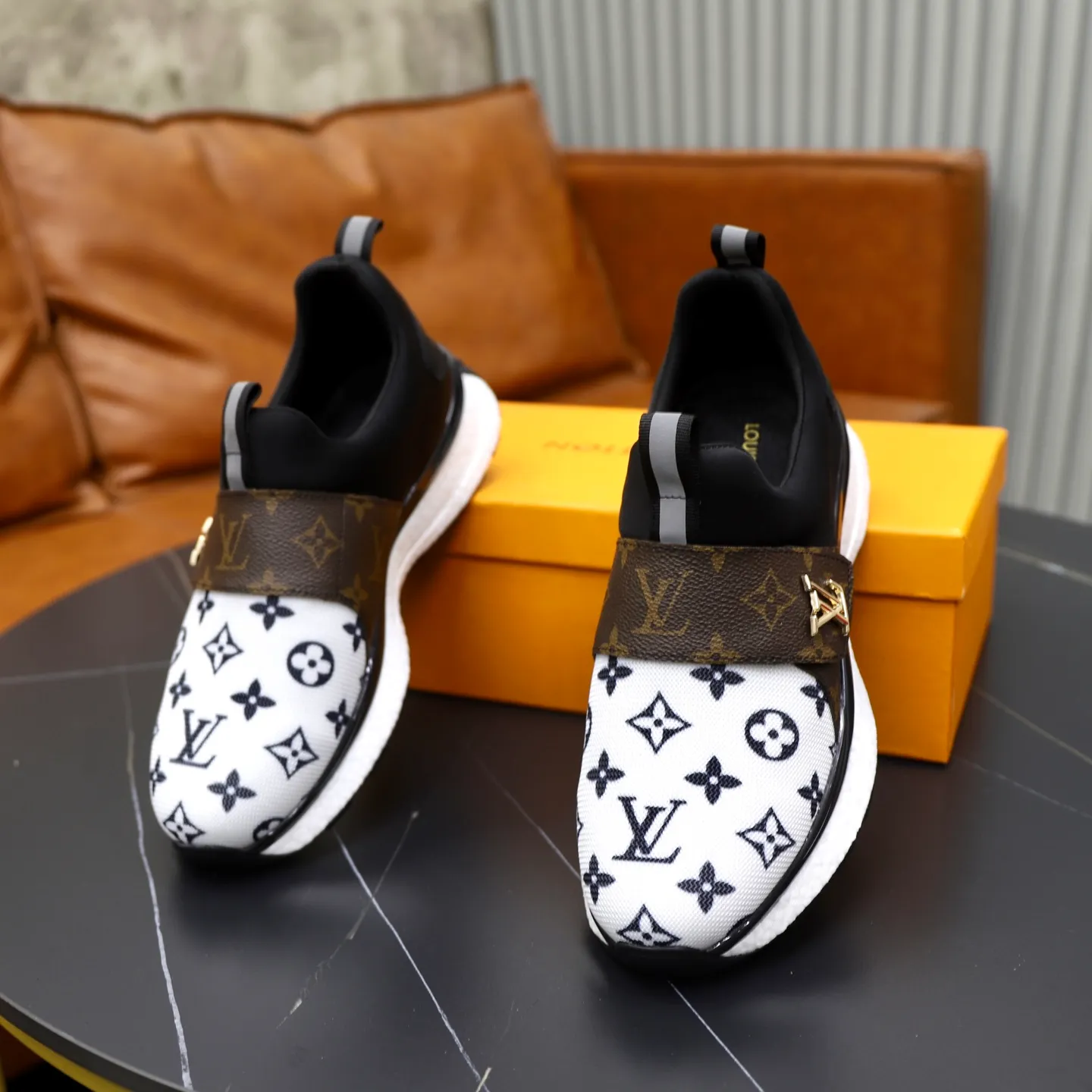 Ex-factory price: 442💰🙅‍♂️🙅‍♂️🙅‍♂️ Brand: GUCCI Standard code: 38-44 (45 customized) Grade: Same as the official website Material: Original leather splicing, comfortable and breathable lining, original wear-resistant outsole Style category: Men's fashionable casual shoes, running shoes, noble luxury brand elements, top luxury Color: actual picture color